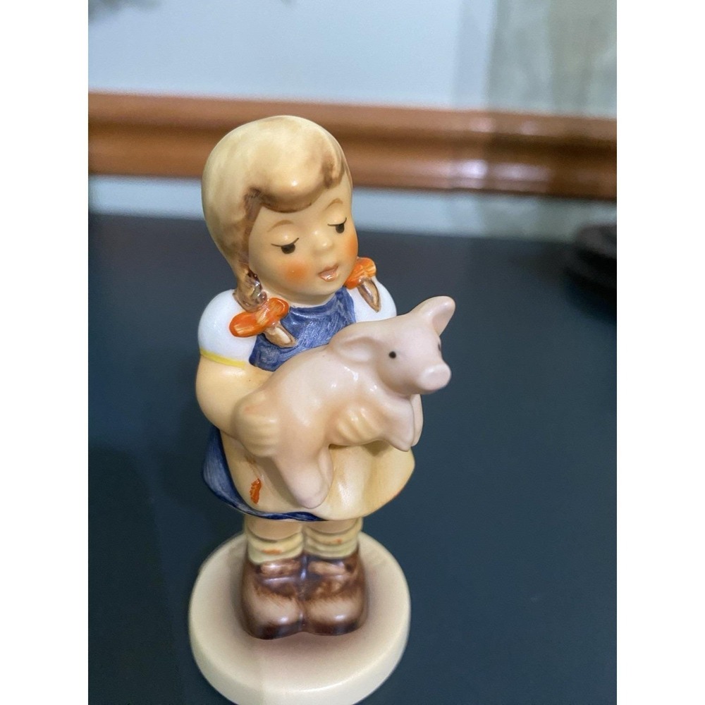 Hummelβ Goebel "PIGTAILS" Figurine 2052 TMK7 Membership Club 1999/2000 Exclusive